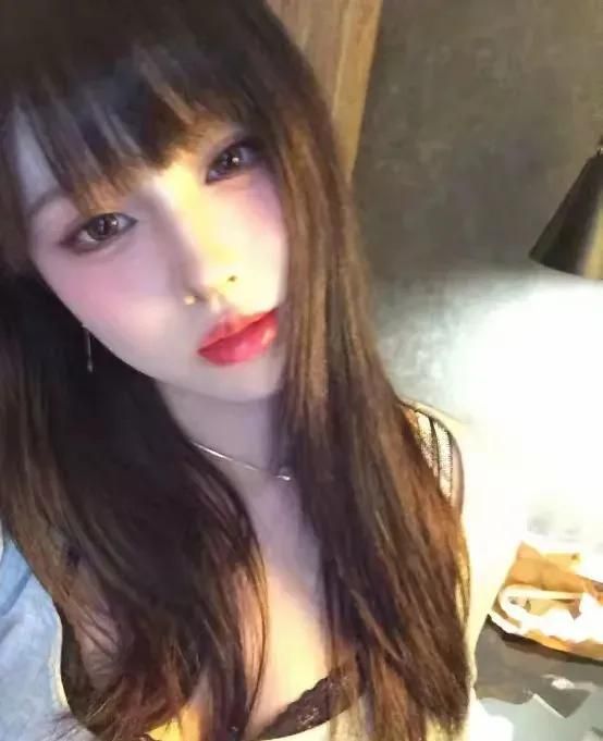 父母优点的绝世佳人汪峰大女儿：汇聚